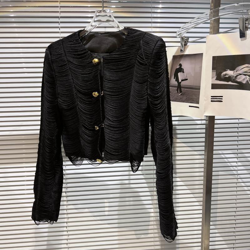 Nuovo abito corto con gonna e spalline imbottite in stile classico con nappa