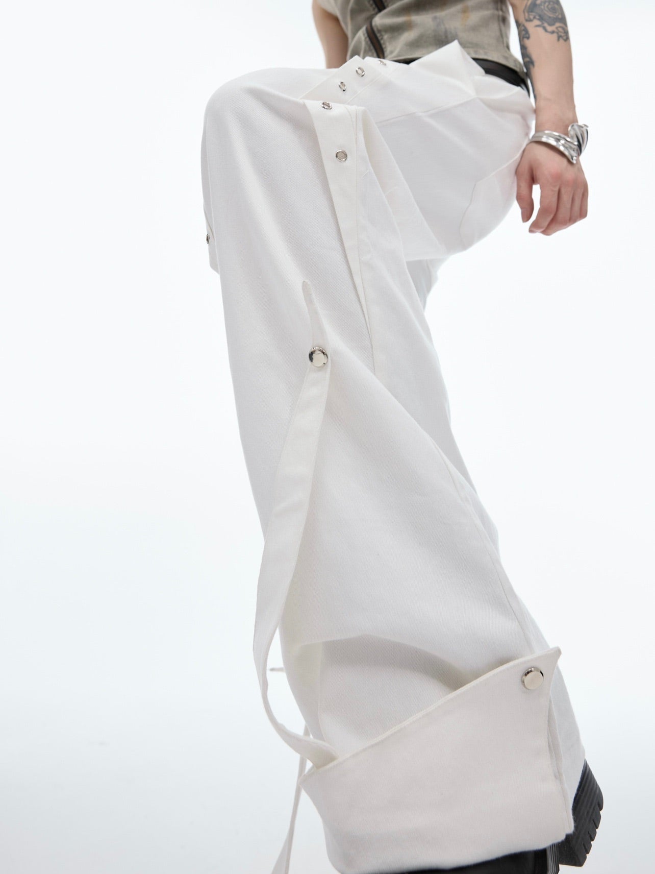 Salopette ornée de métal, pantalon ample à jambes larges en relief