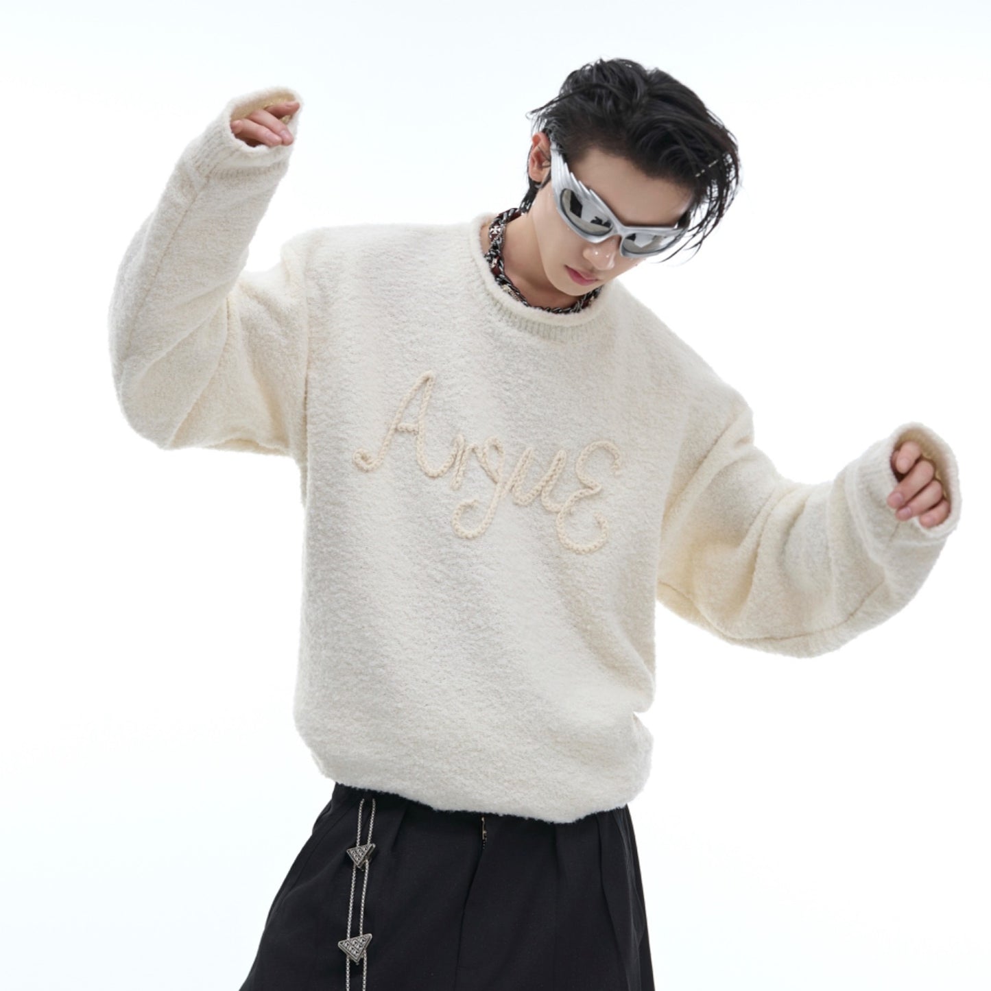 Pull brodé stéréo en peluche Niche