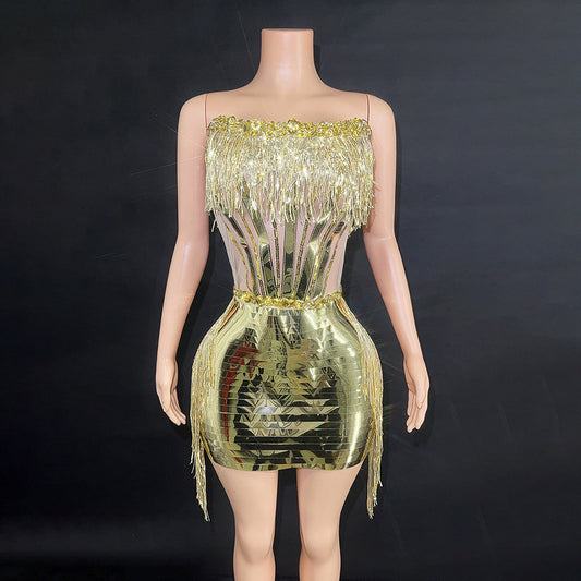 Jupe courte tube à pompons tendance