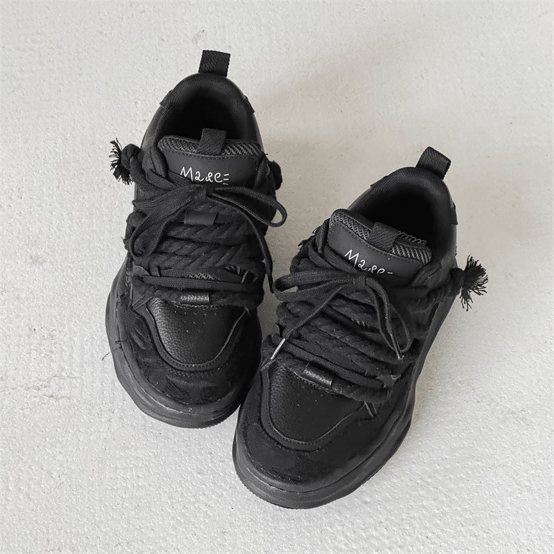 Chaussures décontractées invisibles à semelle dissoute augmentant la hauteur