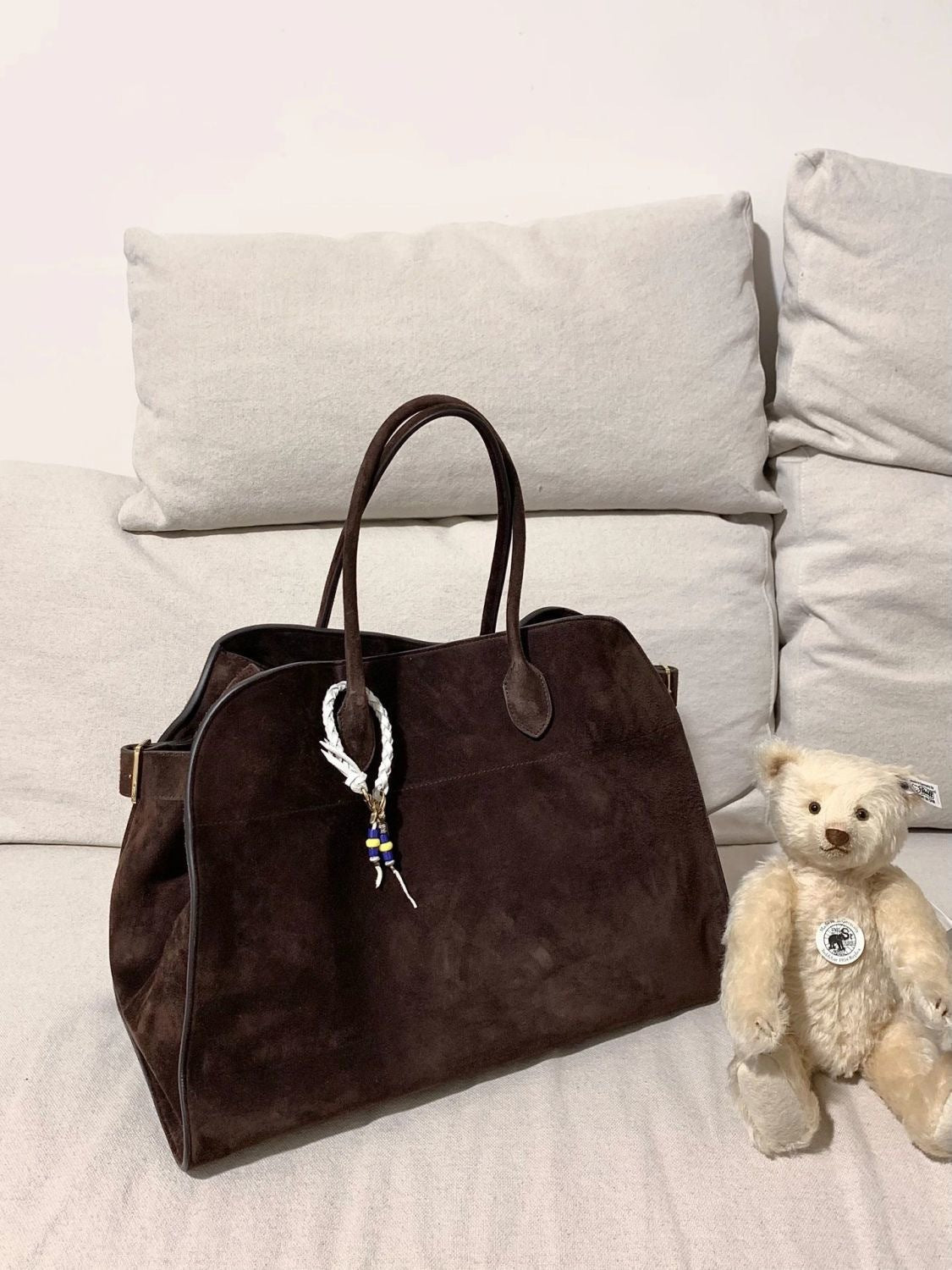 Fashion Casual Large Capacity Retro Commuter Hand-carrying Bag