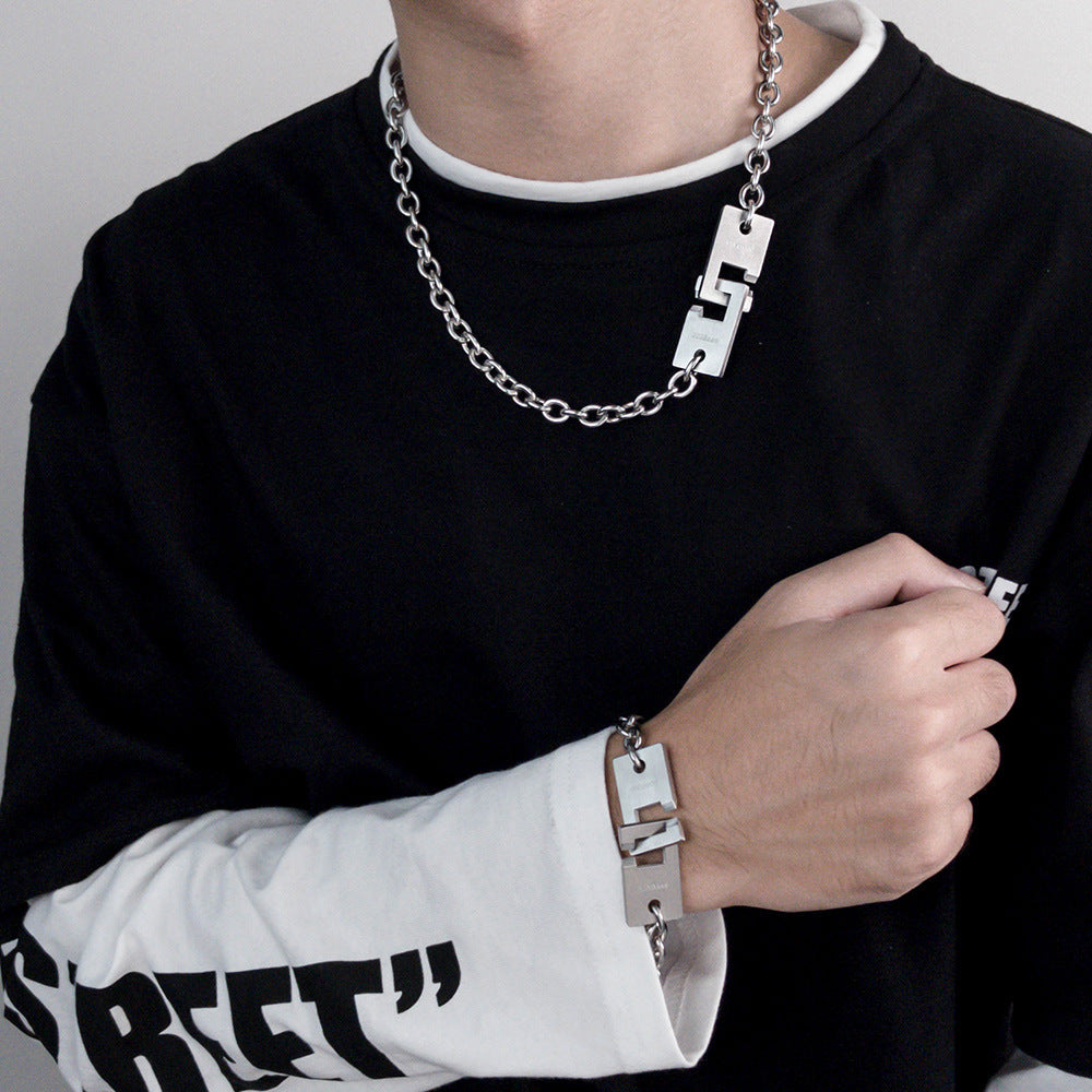 Collier de style sombre avec pendentif hip-hop personnalisé