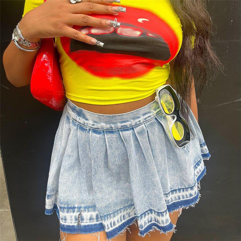 Gonna in denim con balze e lavaggio alla moda